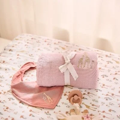 Подаръчен Сет за Бебе Safari Giraffe Pink