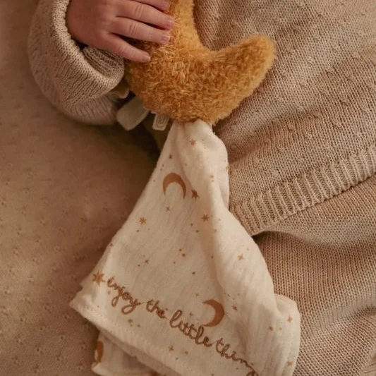 Подаръчна Кутия с Меки Играчки за Бебе Newborn Naturals