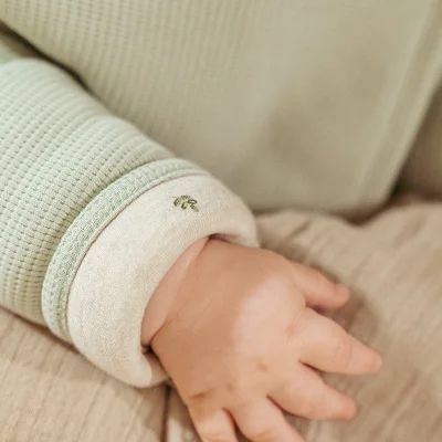 Бебешка Двустранна Жилетка Пике Soft Green