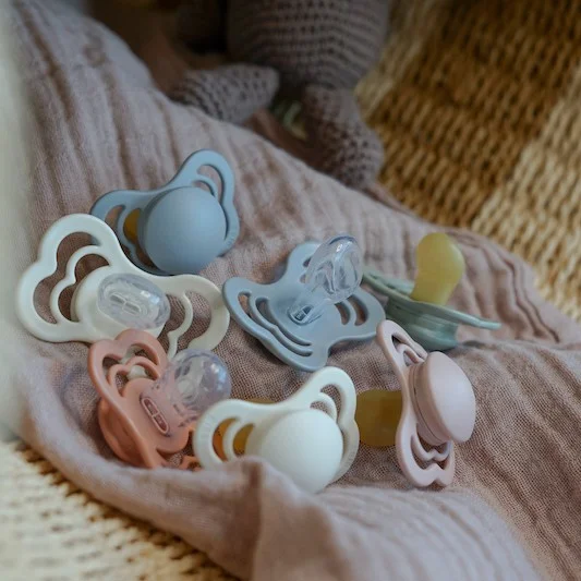 Биберон BIBS Couture, Blossom, Силикон, 6-18 месеца
