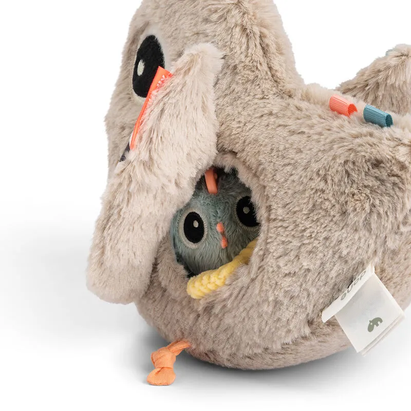 Hide&Seek активна играчка Clucky Sand