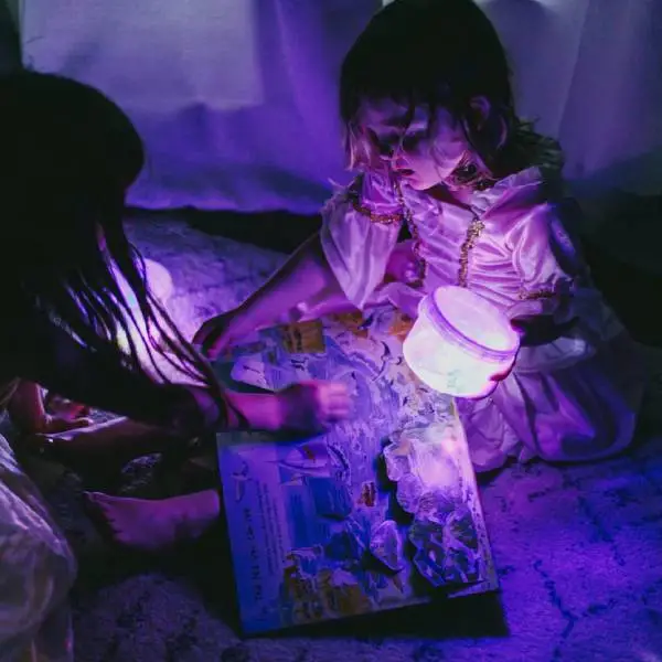 Герой LUMI + 2 Светещи Кубчета Glo Pals